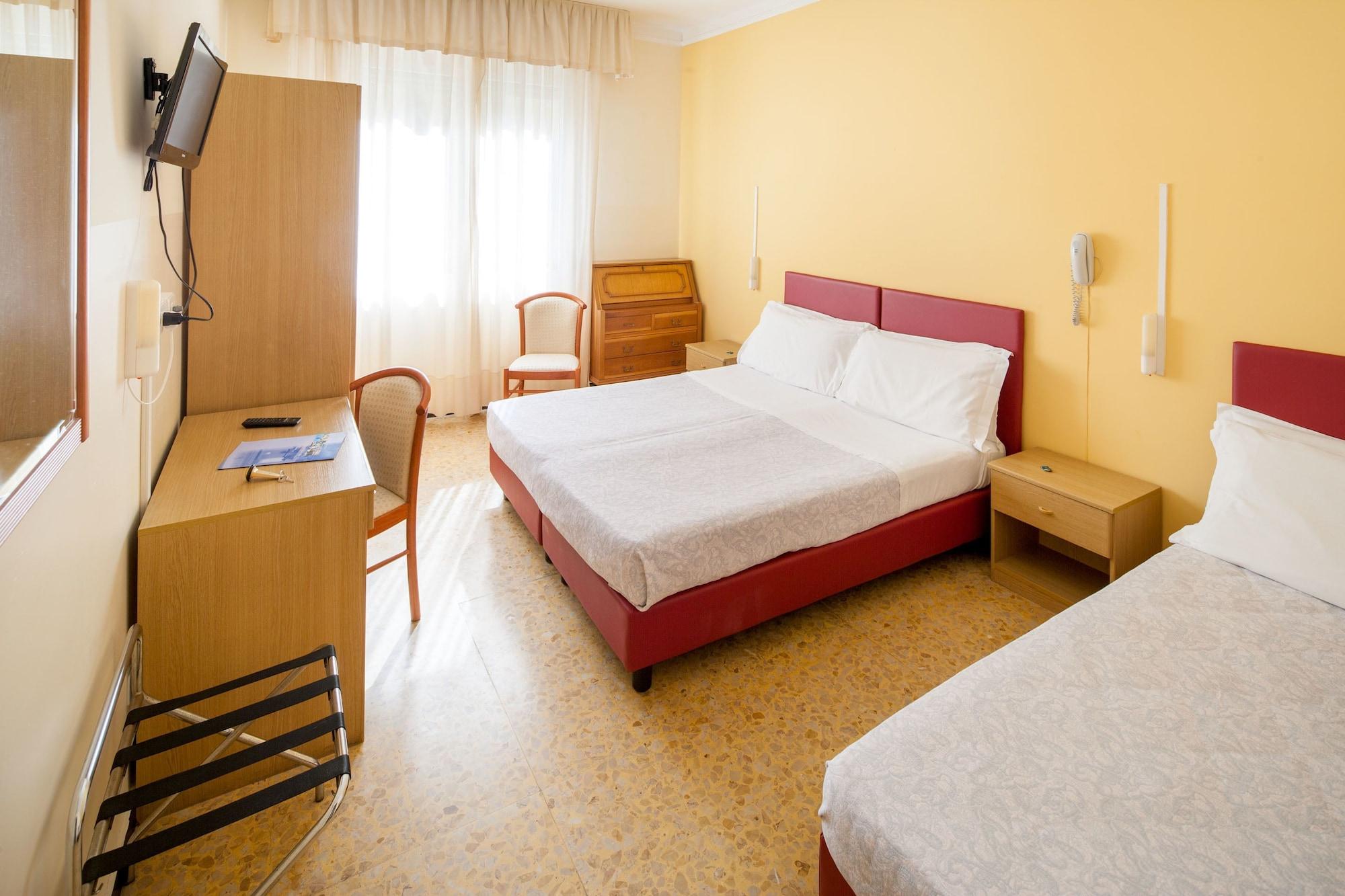 Hotel Curtis Centrale Аласио Екстериор снимка