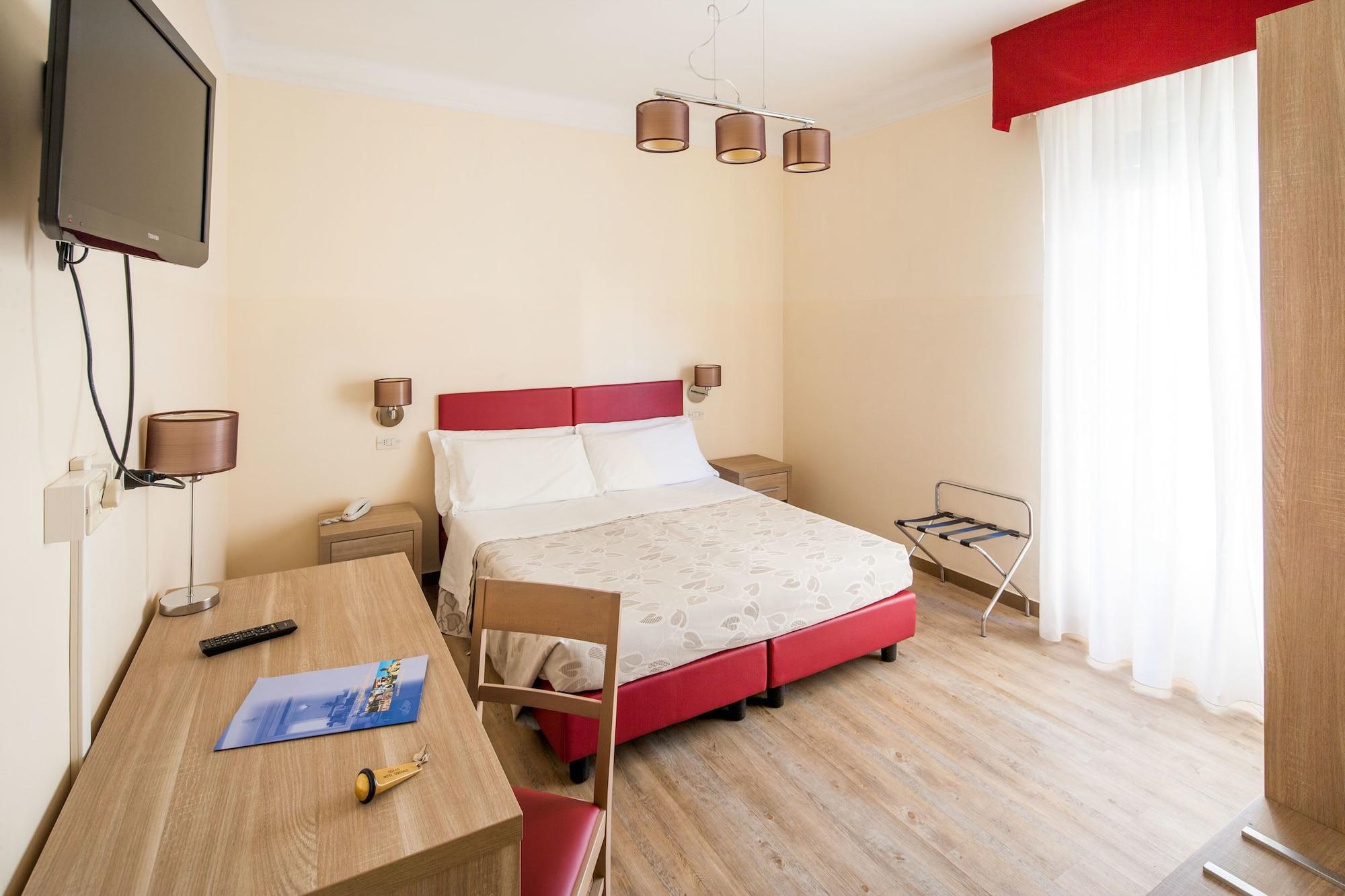 Hotel Curtis Centrale Аласио Екстериор снимка