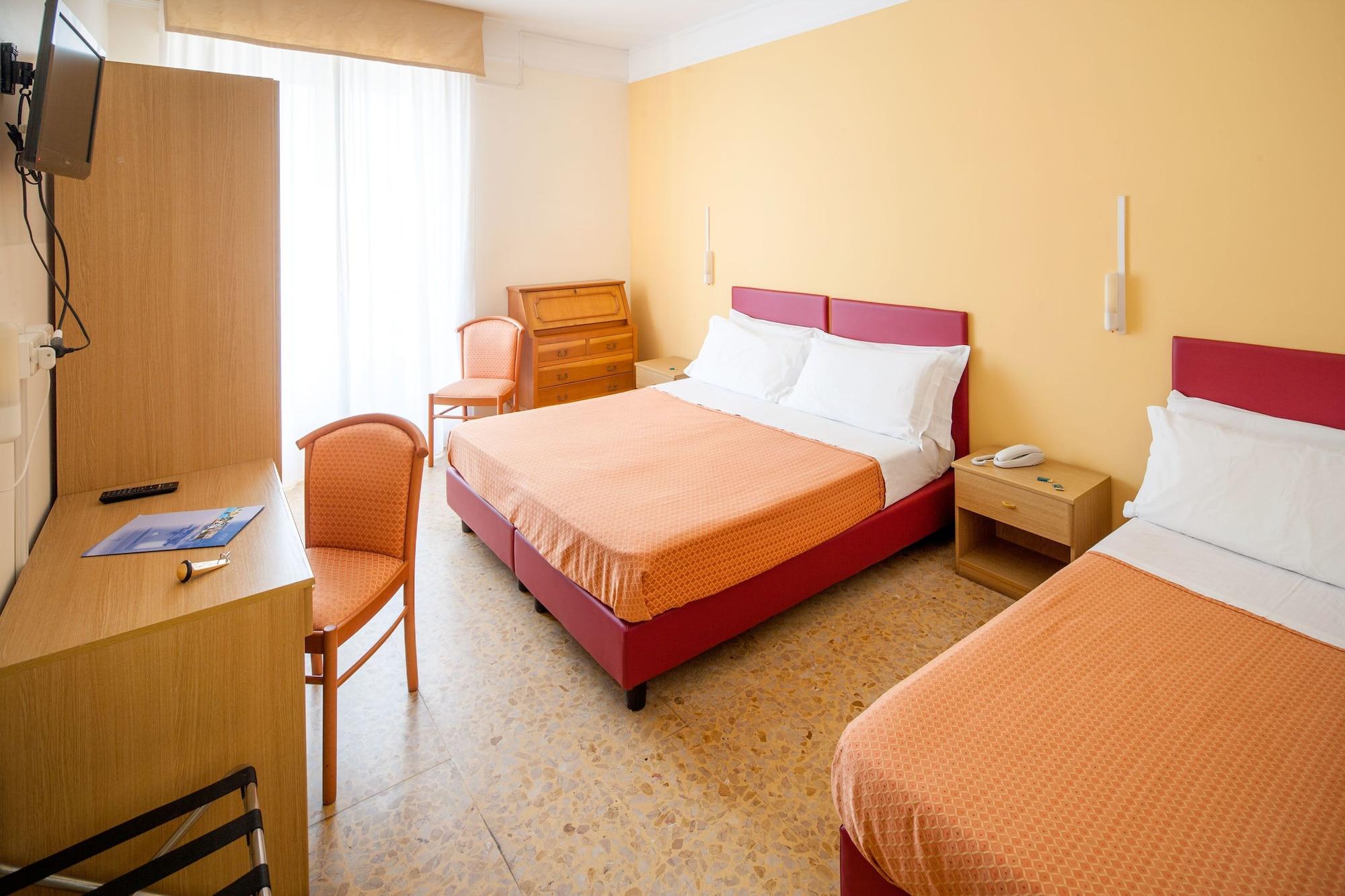 Hotel Curtis Centrale Аласио Екстериор снимка