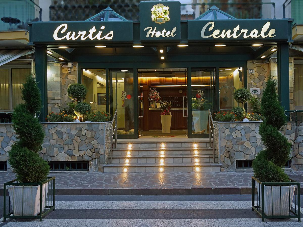 Hotel Curtis Centrale Аласио Екстериор снимка