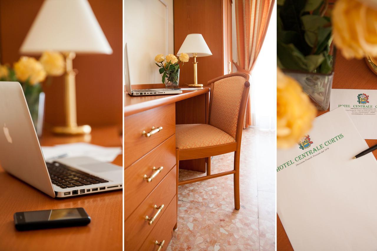 Hotel Curtis Centrale Аласио Екстериор снимка