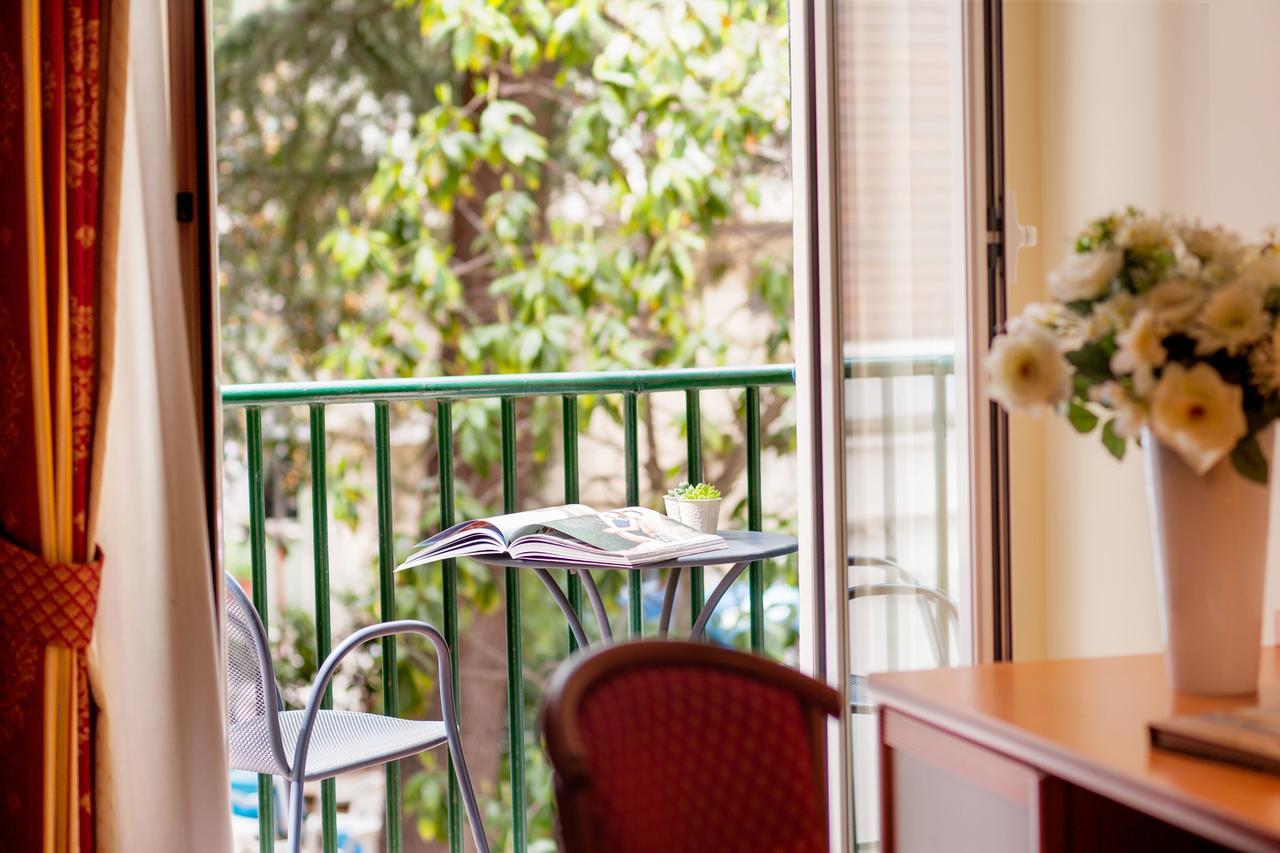 Hotel Curtis Centrale Аласио Екстериор снимка